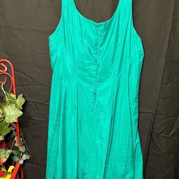 Lovely New Year’s Eve Tiana B. Pleated Dress - Picture 10 of 16